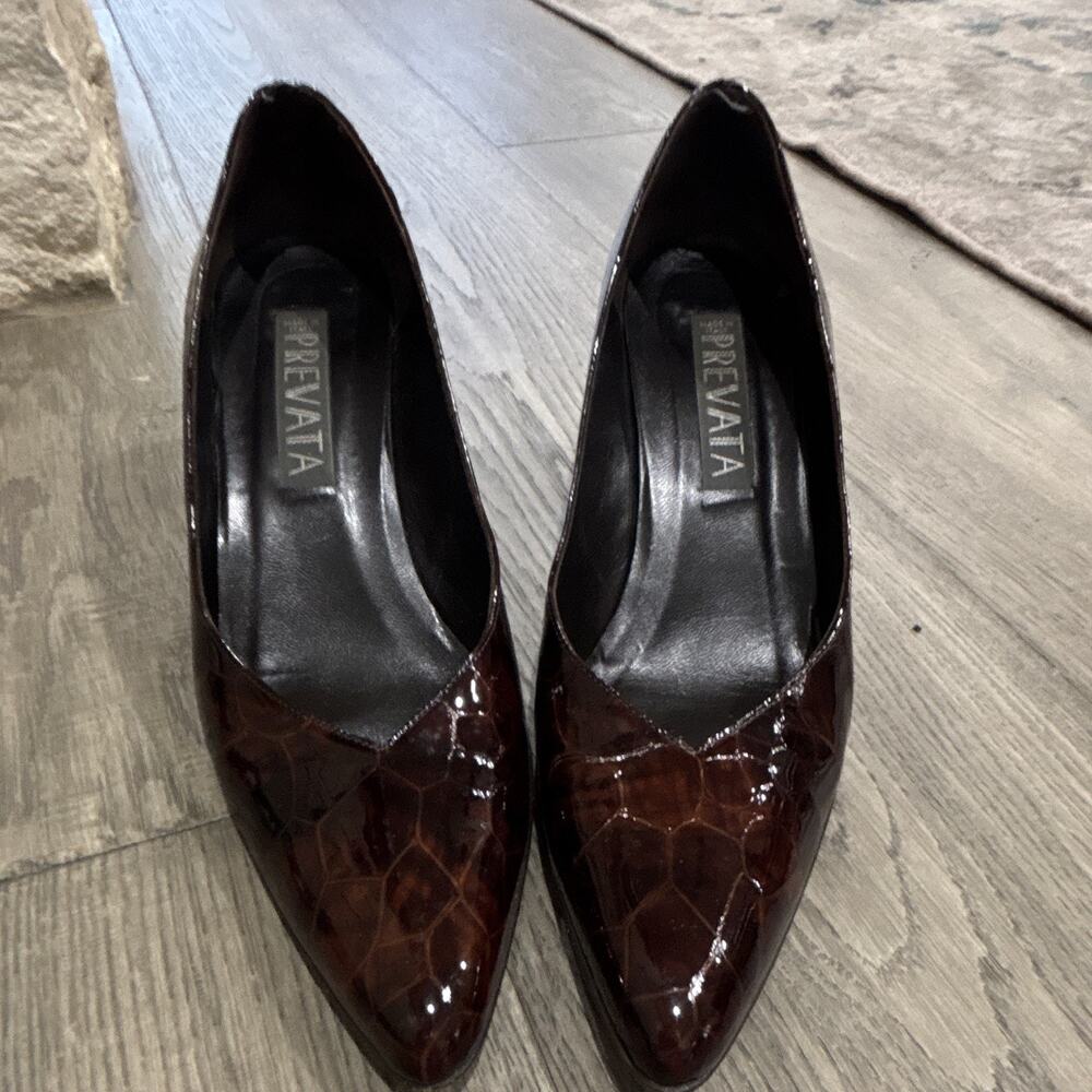 Prevata Brown Patent Leather Croc Embossed Pointed Toe Slip-On Flats 8.5 B